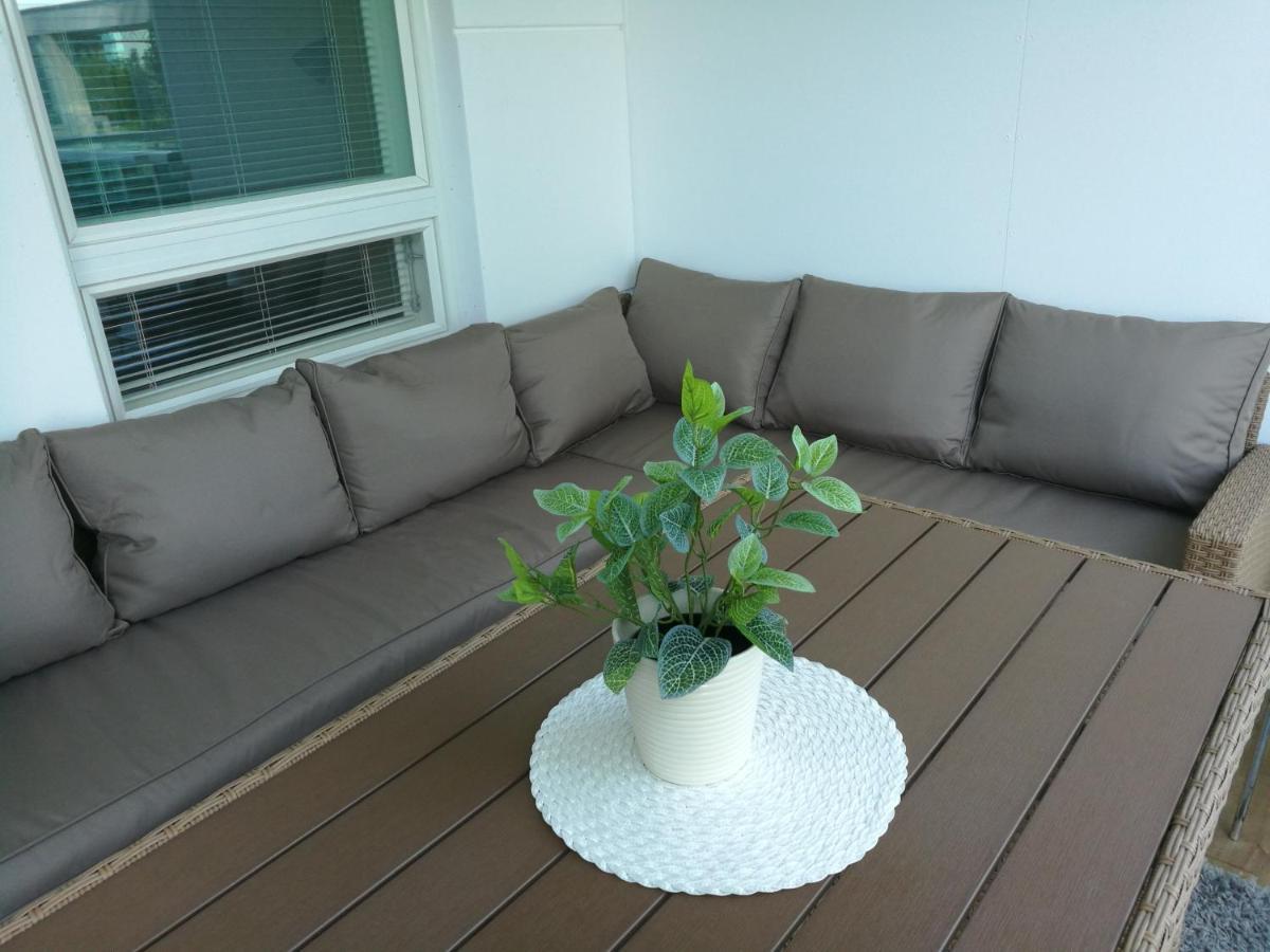 Starhomes Double Lux 8 오울루 외부 사진