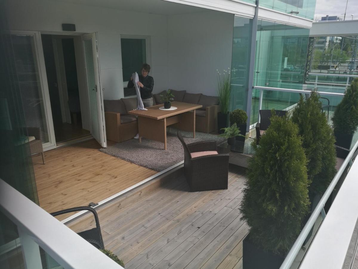 Starhomes Double Lux 8 오울루 외부 사진